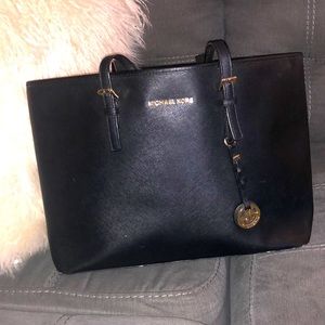 MICHAEL Michael Kors Jet Set Medium Leather Tote